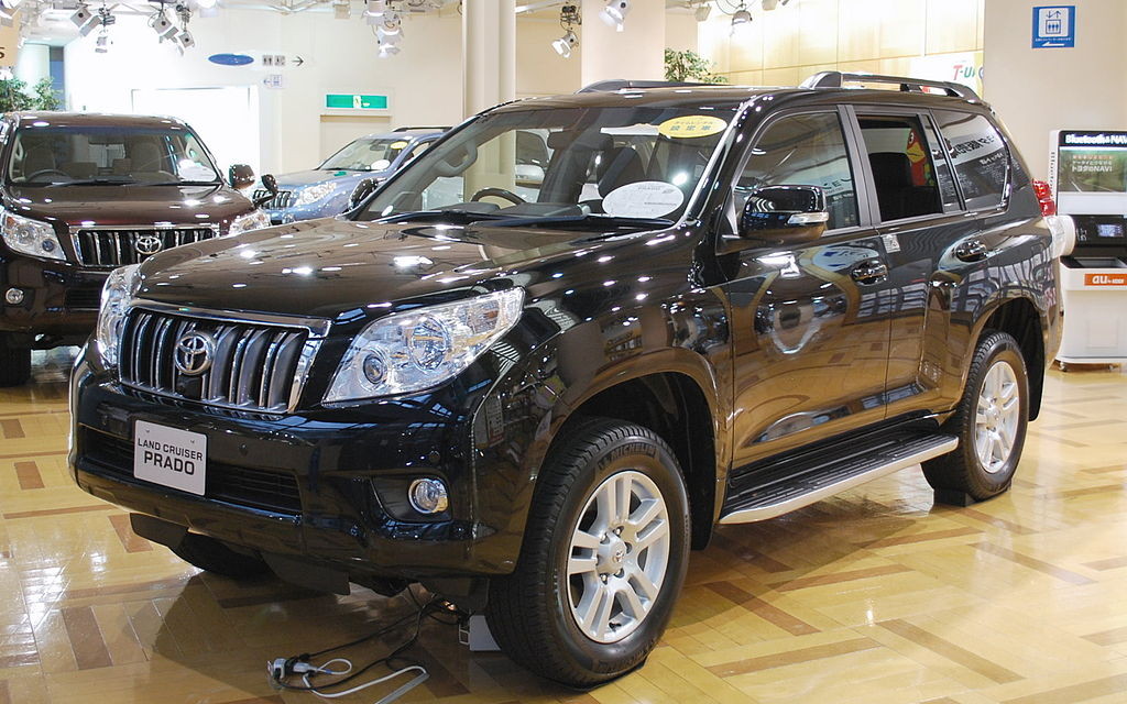 1024px-2009_Toyota_Land_Cruiser-Prado_01