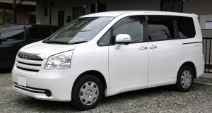 1280px-2nd_generation_Toyota_Noah