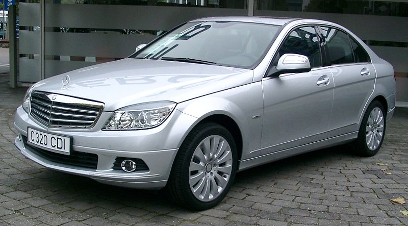 800px-Mercedes_W204_front_20071102