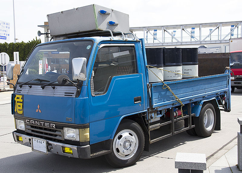 800px-Mitsubishi_Fuso_Canter_20