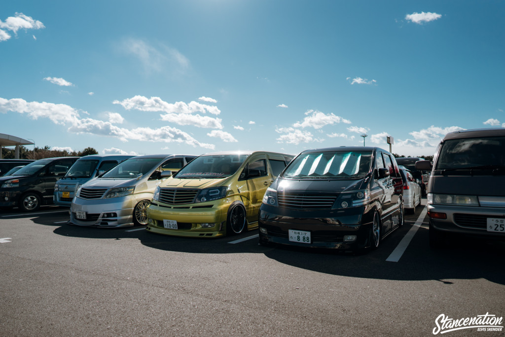Tokyo-Auto-Salon-Parking-Cars-13