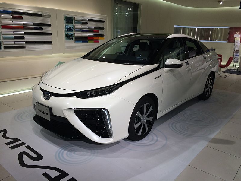 Toyota_mirai_2015photo