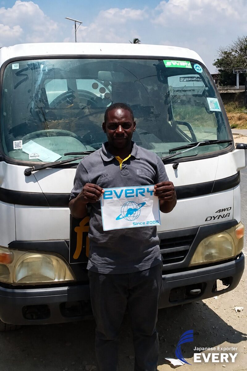Customer Photo for a TOYOTA DYNA Tanker supplied by EVERYCAR.jp to Uganda