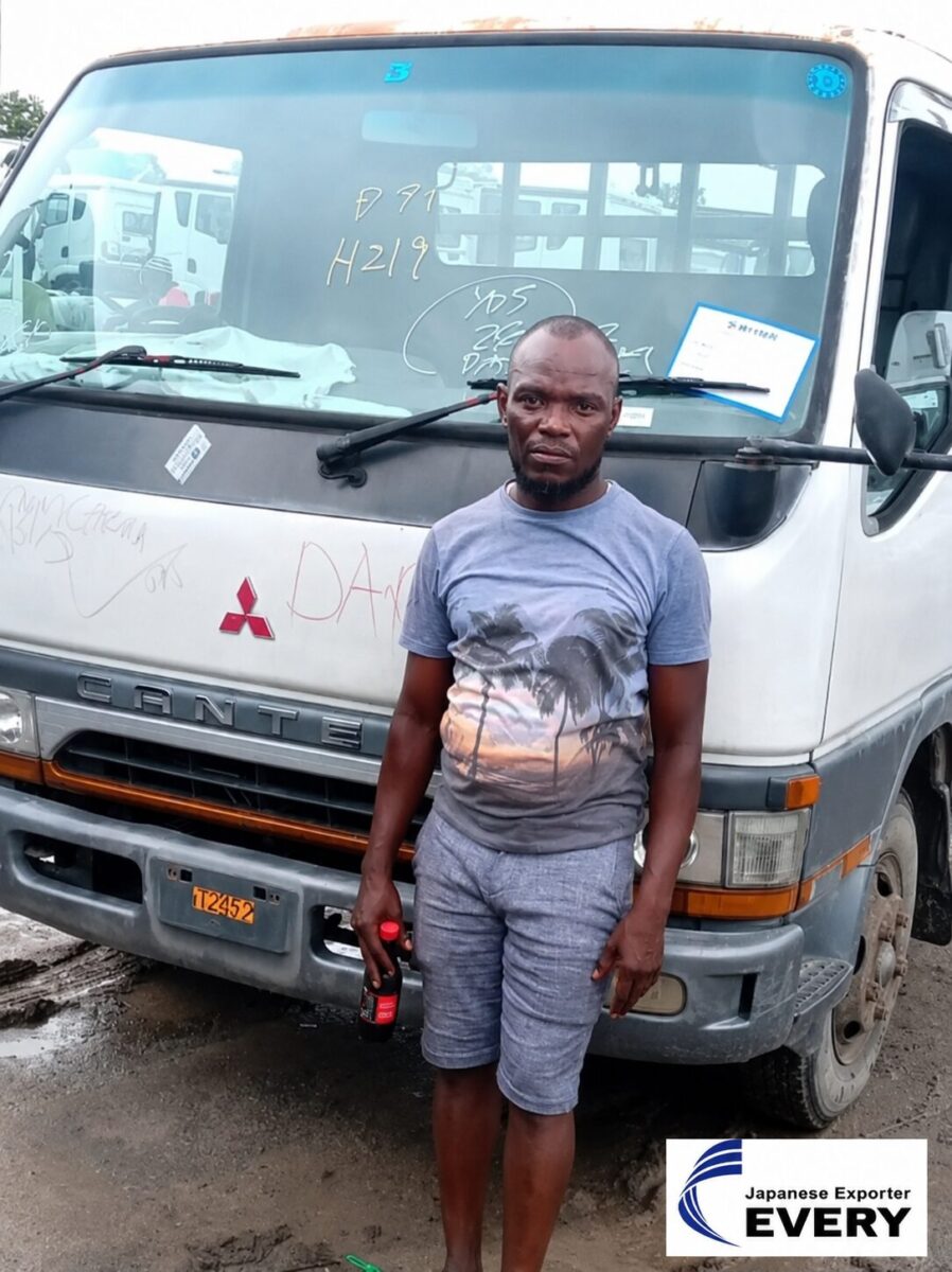 1996 MITSUBISHI CANTER delivered to a customer in Mozambique by EVERYCAR.jp