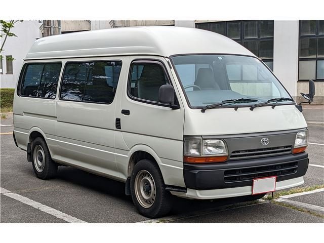 toyota hiace bus 1997 model