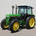 JOHN DEERE TRACTOR 