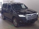 TOYOTA LAND CRUISER 300 AX 4WD