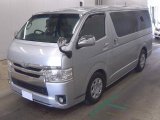TOYOTA HIACE VAN SUPERGL 4WD