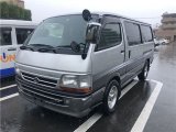 TOYOTA HIACE VAN LONG SUPER GL